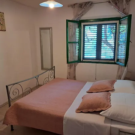 Seaside House For Families With Children Cove Pakomina, Hvar - 12702